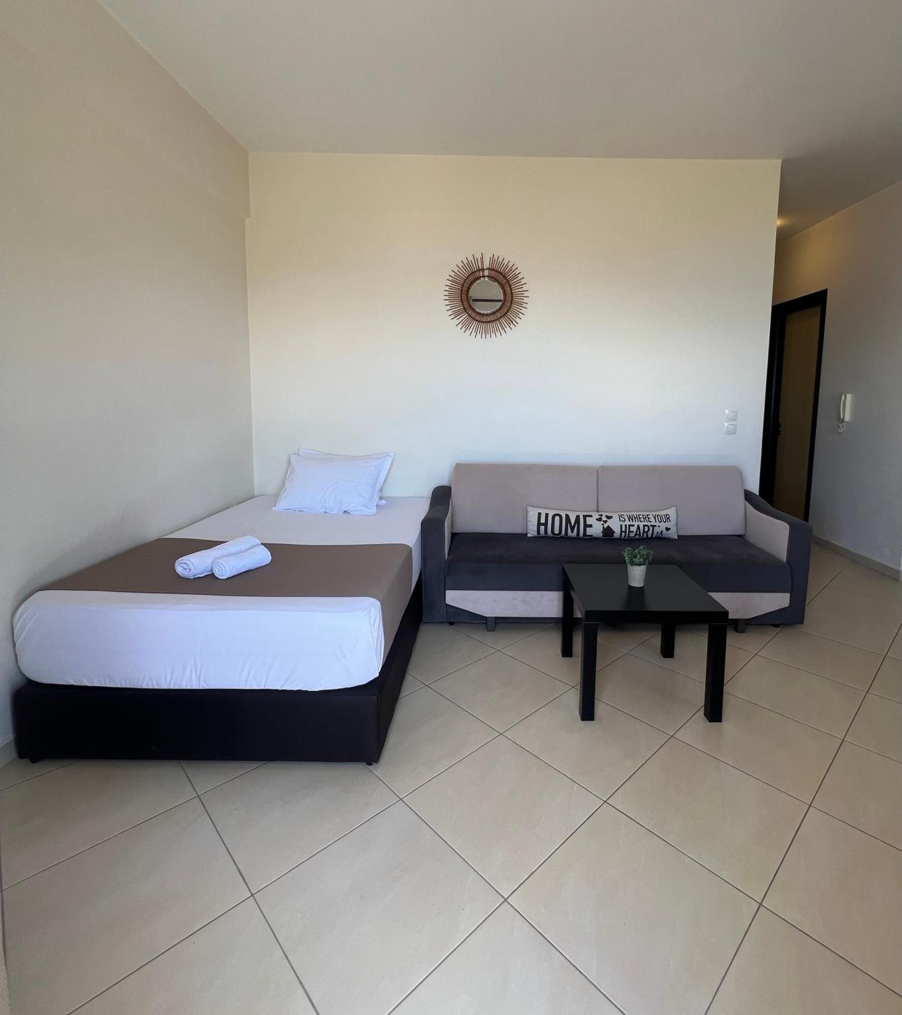 Ansi Paradiso Apartaments Sarandë Esterno foto