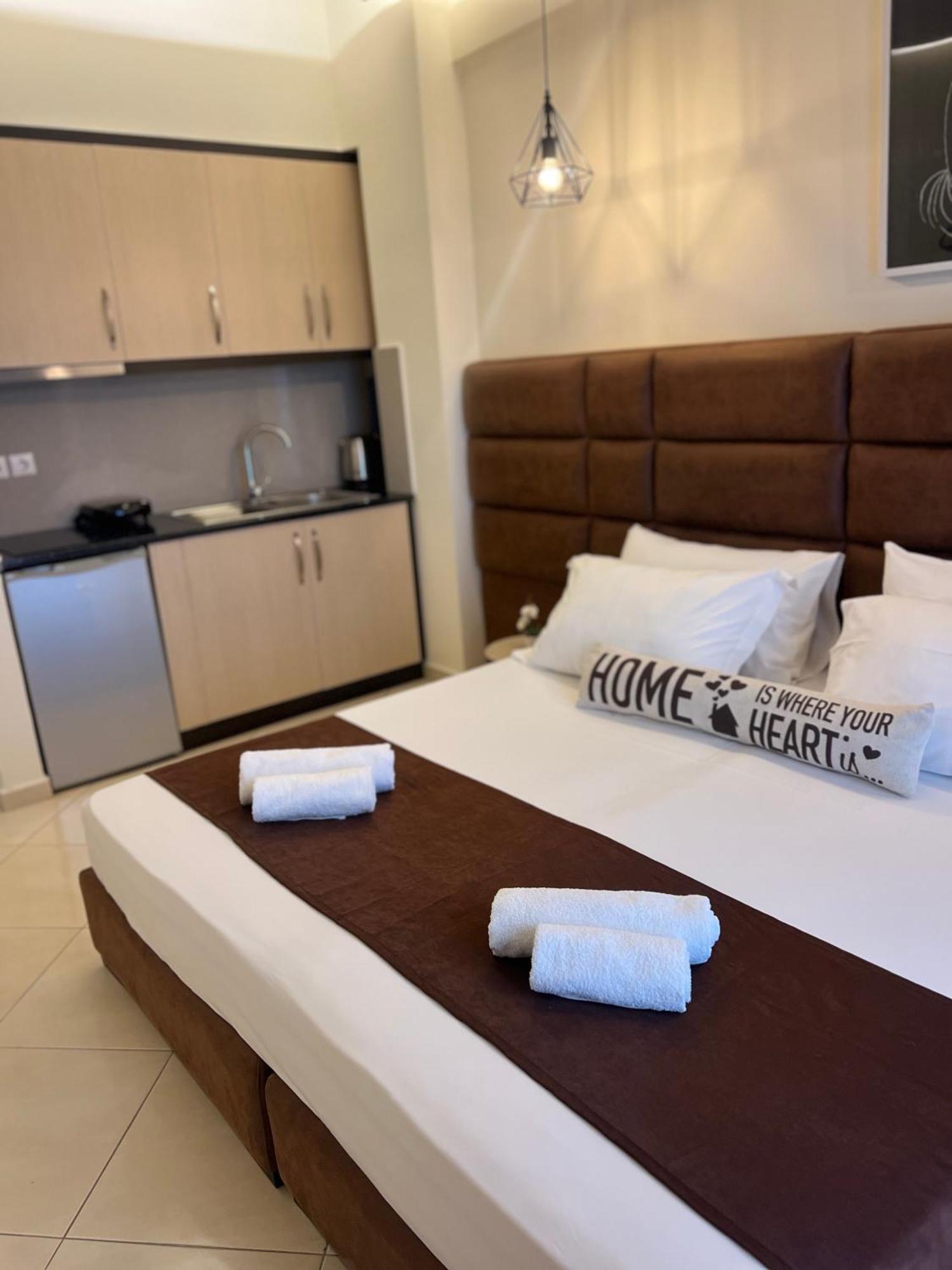 Ansi Paradiso Apartaments Sarandë Esterno foto
