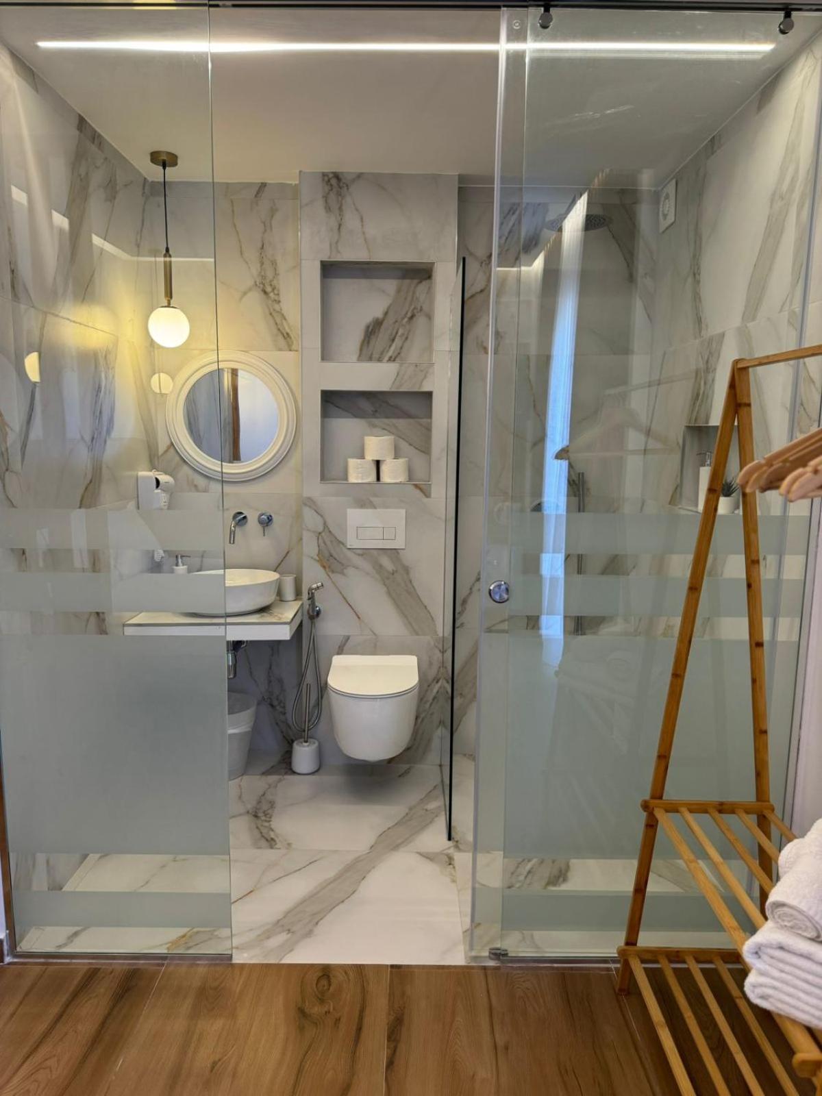 Ansi Paradiso Apartaments Sarandë Esterno foto
