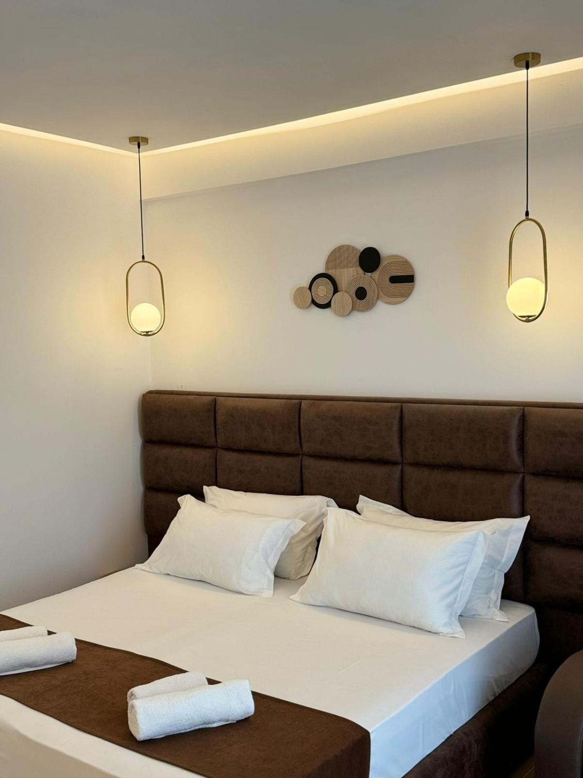 Ansi Paradiso Apartaments Sarandë Esterno foto