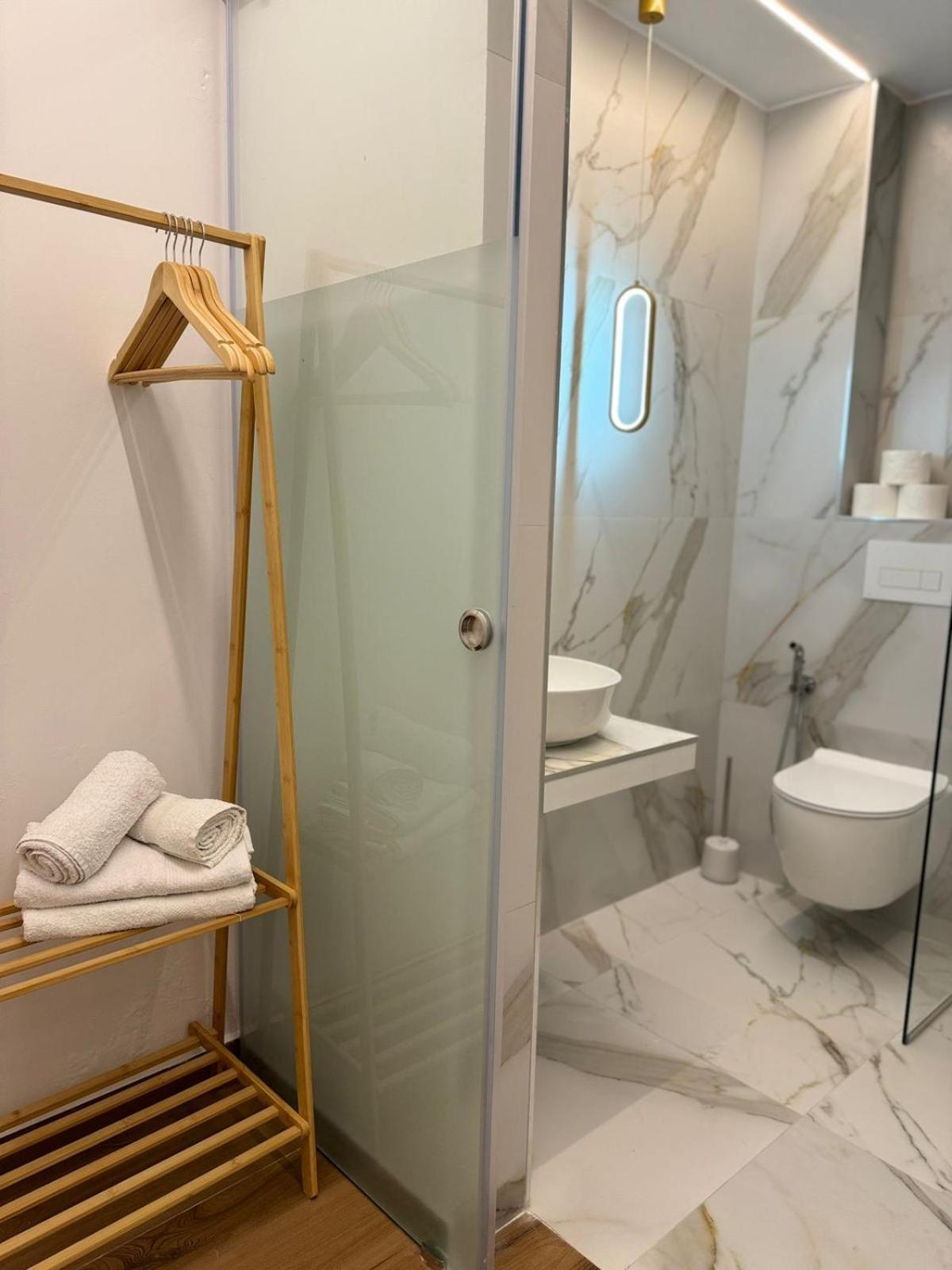 Ansi Paradiso Apartaments Sarandë Esterno foto