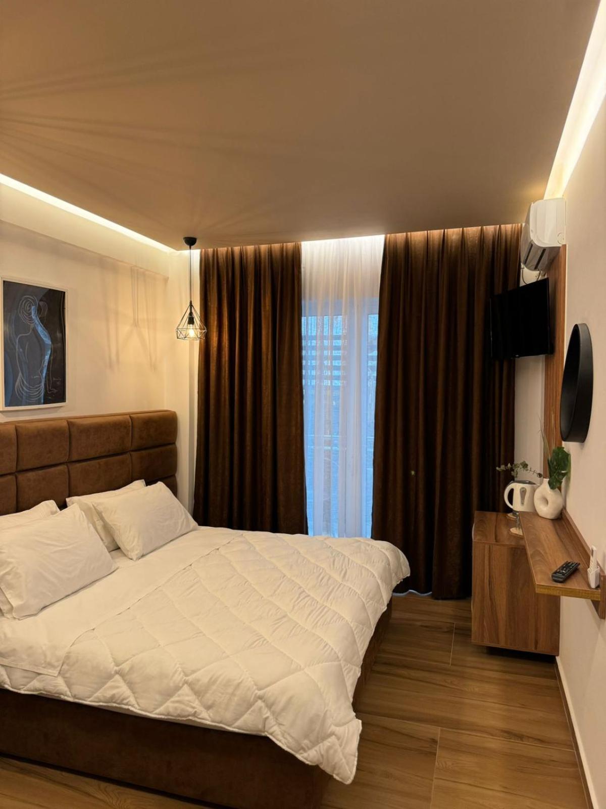 Ansi Paradiso Apartaments Sarandë Esterno foto